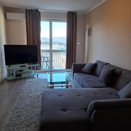 Flat At The Edge Of The Center + Parking Apartment Budapest Exterior photo